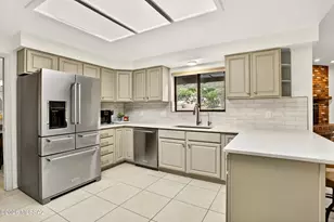 8625 N Sunnyslope Dr, Tucson, AZ 85704 - Photo 11