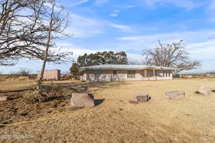 4842 W Gleeson Rd, Elfrida, AZ 85610 - Photo 13