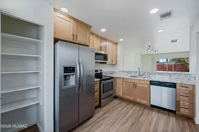 2616 W Ironcrest Drive, Tucson, AZ 85745 - Photo 7