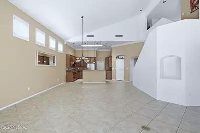 10706 N Hewitt Place, Oro Valley, AZ 85737 - Photo 9