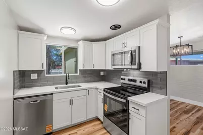 7957 E 19th Place, Tucson, AZ 85710 - Photo 17
