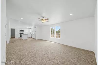 8250 S Marstellar Road, Tucson, AZ 85736 - Photo 11
