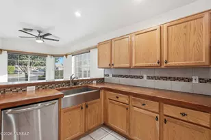 9161 N Clover Way, Tucson, AZ 85743 - Photo 7