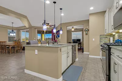 1390 E Stronghold Canyon Lane, Sahuarita, AZ 85629 - Photo 7