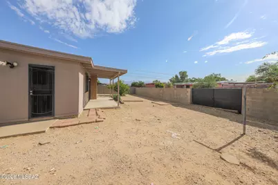 2327 E Honeysuckle Street, Tucson, AZ 85706 - Photo 31