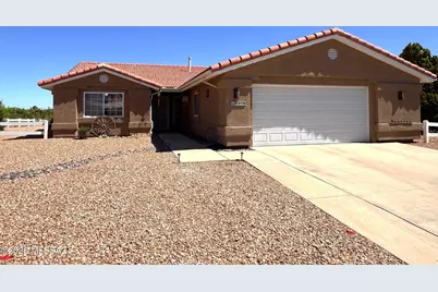 927 E Christmas Tree Lane, Pearce, AZ 85625 - Photo 1