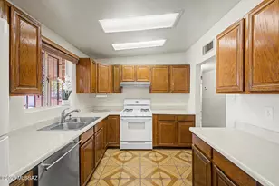 6301 E Calle Cappela, Tucson, AZ 85710 - Photo 11