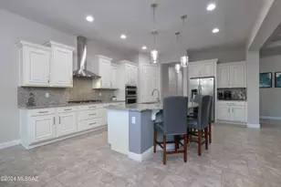 2542 N Woods End Pl, Tucson, AZ 85749 - Photo 5