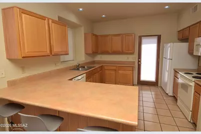 2934 N Cardell Circle, Tucson, AZ 85712 - Photo 9