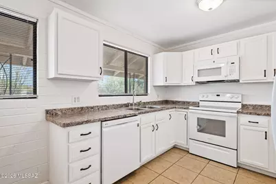 1012 S Carnegie Drive, Tucson, AZ 85710 - Photo 9