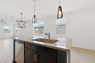 12625 E Caden Drive, Vail, AZ 85641 - Photo 5