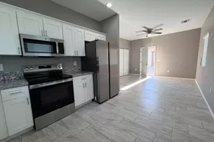61 W Lester St, Tucson, AZ 85705 - Photo 3
