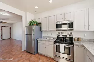 965 W Via Del Placio, Green Valley, AZ 85614 - Photo 9