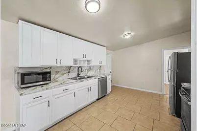 3762 E 22nd Street #B, Tucson, AZ 85713 - Photo 9