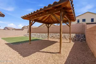 8587 W Magpie Pl, Tucson, AZ 85757 - Photo 33