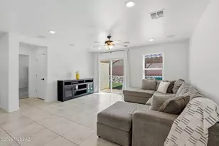 8587 W Magpie Pl, Tucson, AZ 85757 - Photo 7