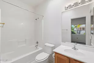 996 W VÃ­a De La Fonda, Green Valley, AZ 85614 - Photo 19