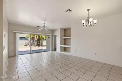 996 W VÃ­a De La Fonda, Green Valley, AZ 85614 - Photo 5