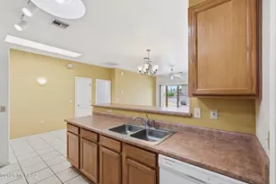 996 W VÃ­a De La Fonda, Green Valley, AZ 85614 - Photo 9