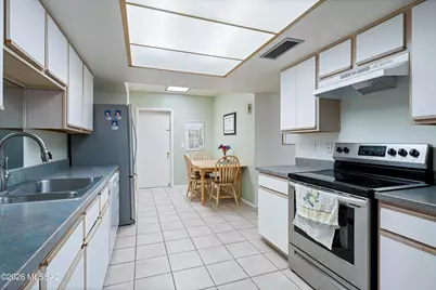 5007 E South Regency Circle, Tucson, AZ 85711 - Photo 11