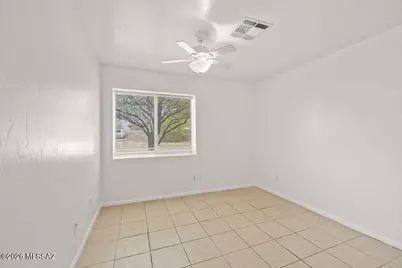 1037 E 30th Street, Tucson, AZ 85713 - Photo 13