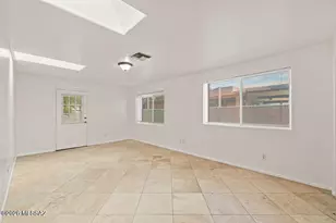 1037 E 30th St, Tucson, AZ 85713 - Photo 3