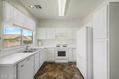8040 W Morning Light Way, Tucson, AZ 85743 - Photo 11