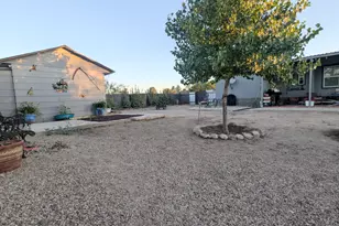 2911 W Willow Tree Ln, Willcox, AZ 85643 - Photo 9