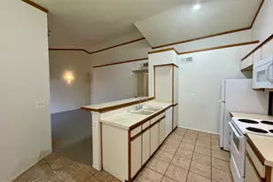 1710 W Wood Bridge Ct, Tucson, AZ 85746 - Photo 5