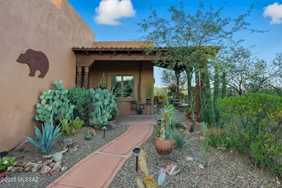 762 W Placita Quieta, Green Valley, AZ 85622 - Photo 5