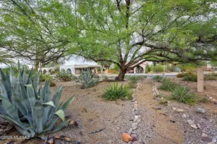 645 S Los Rubies Cir, Green Valley, AZ 85614 - Photo 25