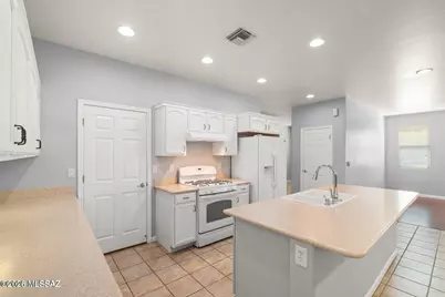 10134 S Azure Surrey Drive, Vail, AZ 85641 - Photo 21
