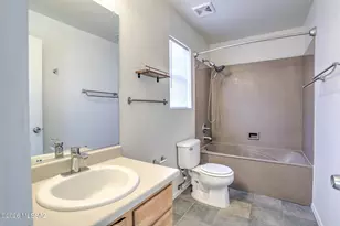 1057 W Sea Lion Dr, Tucson, AZ 85704 - Photo 17