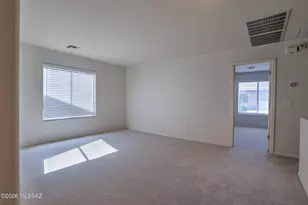 1057 W Sea Lion Dr, Tucson, AZ 85704 - Photo 23