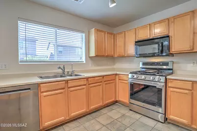 1057 W Sea Lion Drive, Tucson, AZ 85704 - Photo 9