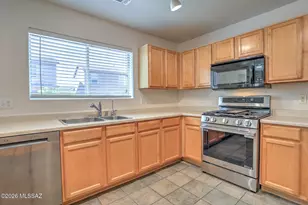 1057 W Sea Lion Dr, Tucson, AZ 85704 - Photo 9
