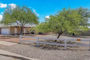 4571 W Lynn Cir, Tucson, AZ 85741 - Photo 3