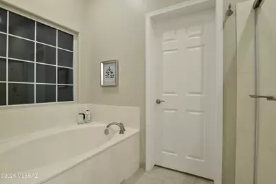 1424 W Bridalveil Place, Oro Valley, AZ 85737 - Photo 19