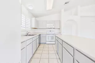 9557 E Blue Ridge Mountain St, Tucson, AZ 85748 - Photo 11