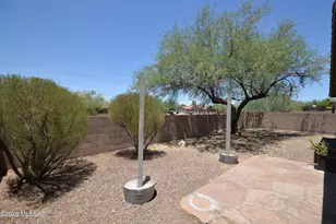 9503 N Winter Wren Ave, Tucson, AZ 85742 - Photo 15