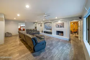 7049 N Magic Ln, Tucson, AZ 85704 - Photo 5