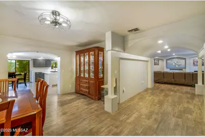 7049 N Magic Lane, Tucson, AZ 85704 - Photo 17