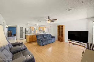 1634 S Olympic Club Dr, Tucson, AZ 85710 - Photo 9