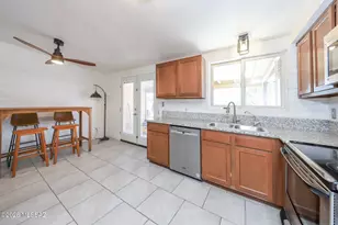 7821 E Joshua Pl, Tucson, AZ 85730 - Photo 13