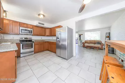 7821 E Joshua Place, Tucson, AZ 85730 - Photo 9