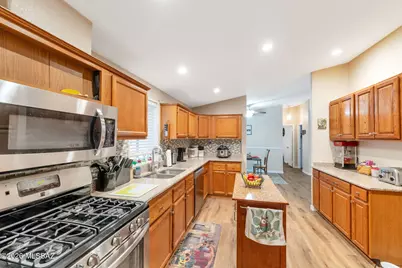 11151 W Panther Peak Drive, Tucson, AZ 85743 - Photo 11