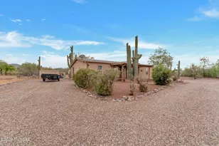 11151 W Panther Peak Dr, Tucson, AZ 85743 - Photo 3