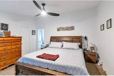 11151 W Panther Peak Drive, Tucson, AZ 85743 - Photo 17
