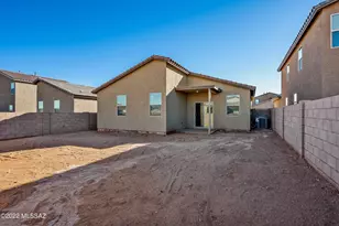 6330 S Crescent Peak Dr, Tucson, AZ 85706 - Photo 3