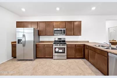 6330 S Crescent Peak Drive, Tucson, AZ 85706 - Photo 13